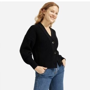 Everlane Texture Cotton Crop Cardigan in Washed Black